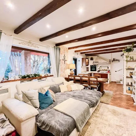 Il Casaletto Di Romeo Villa